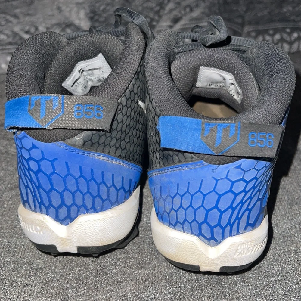 Youth Nike Fastflex T856 Cleats sz 5.5Y